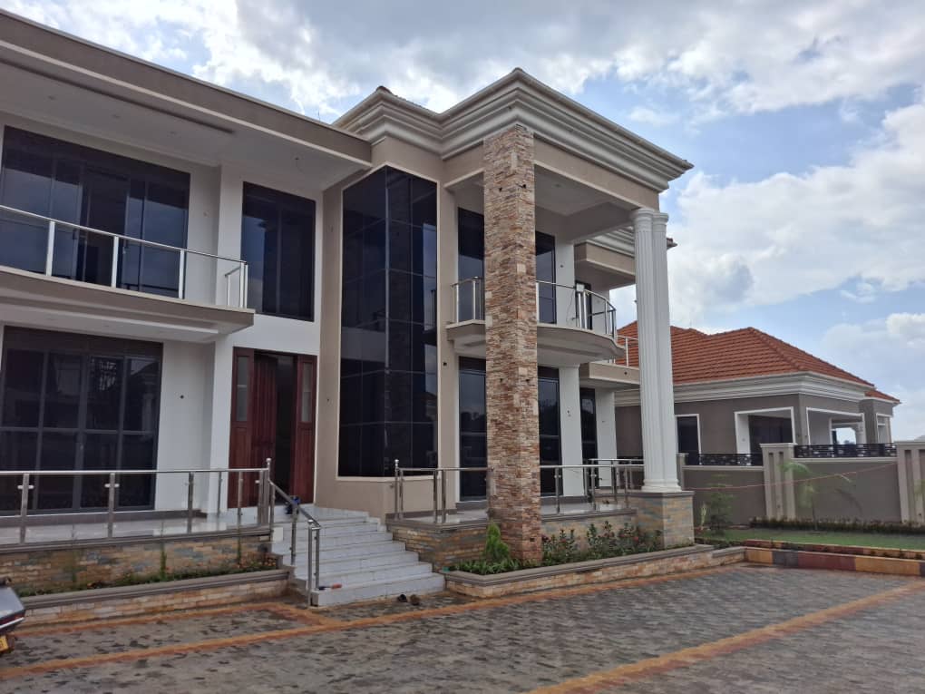 Luxury Standalone House